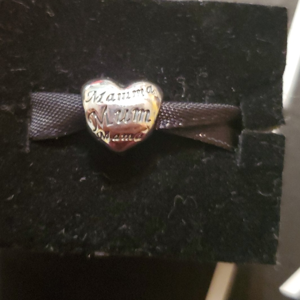 Pandora Mother's heart Mom charm